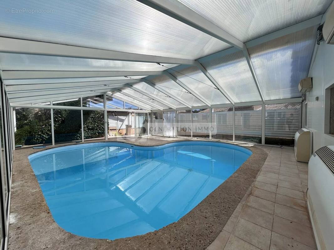 Maison à SAINT-MARTIN-DE-CRAU