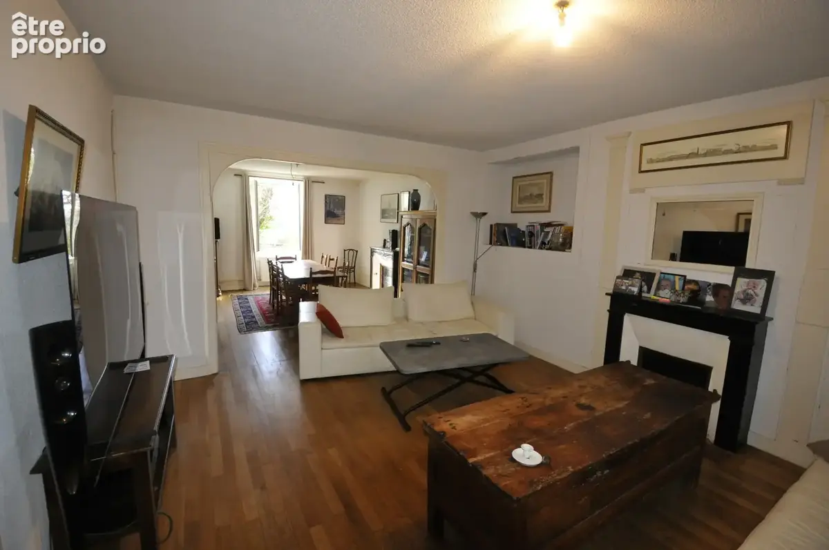 Maison de Maitre au coeur du Village de Pierre-Buffière - photo 4
