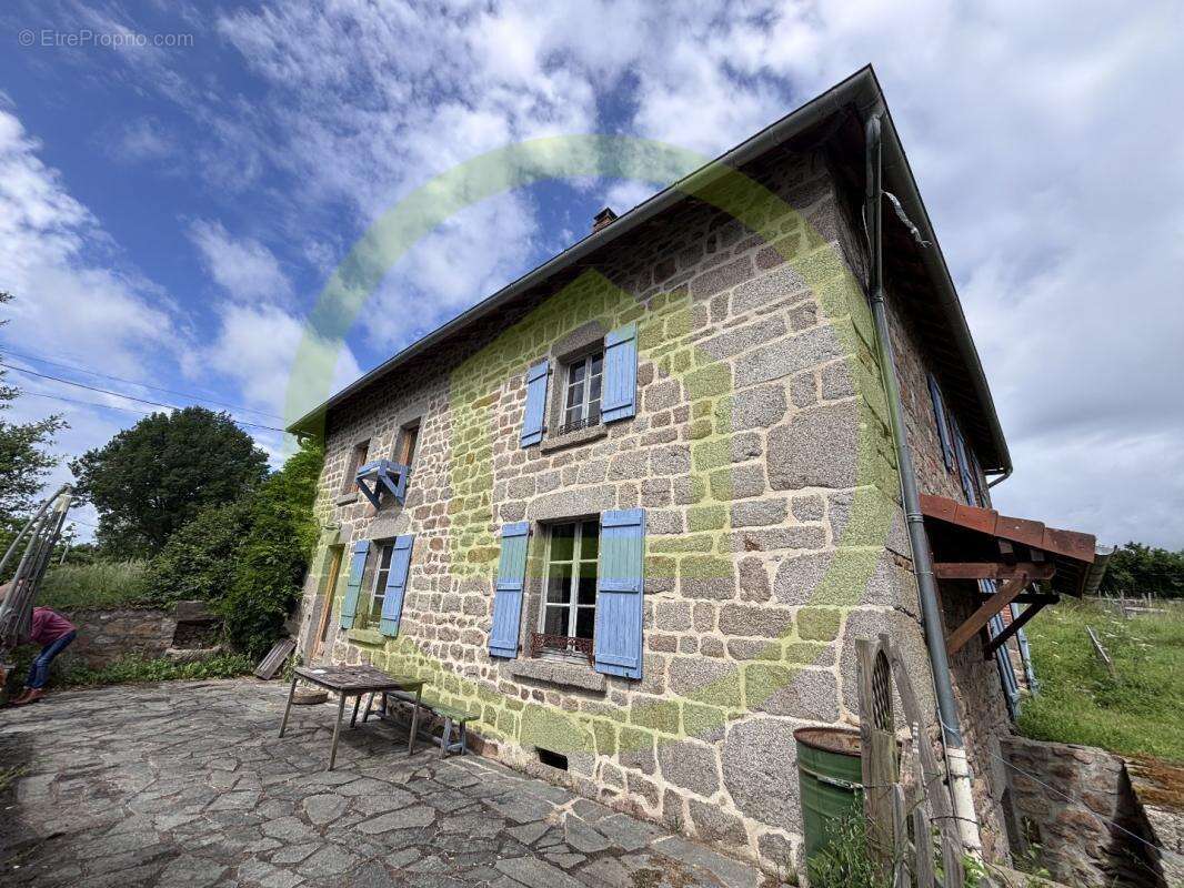 Maison à MERINCHAL