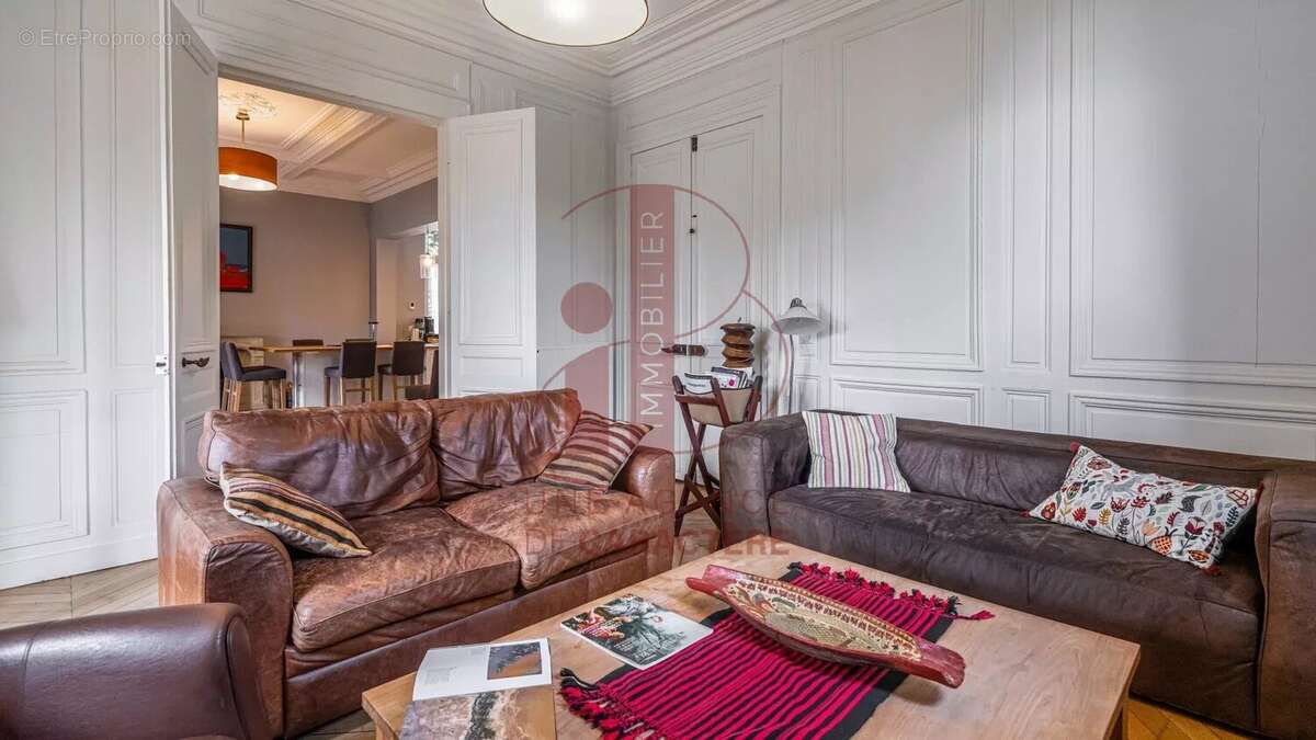 Maison à FONTAINEBLEAU