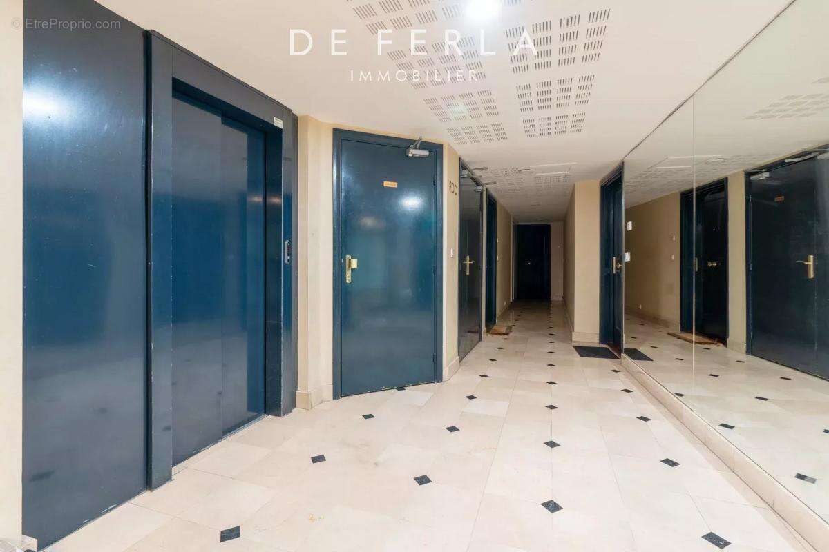 Appartement à PARIS-15E