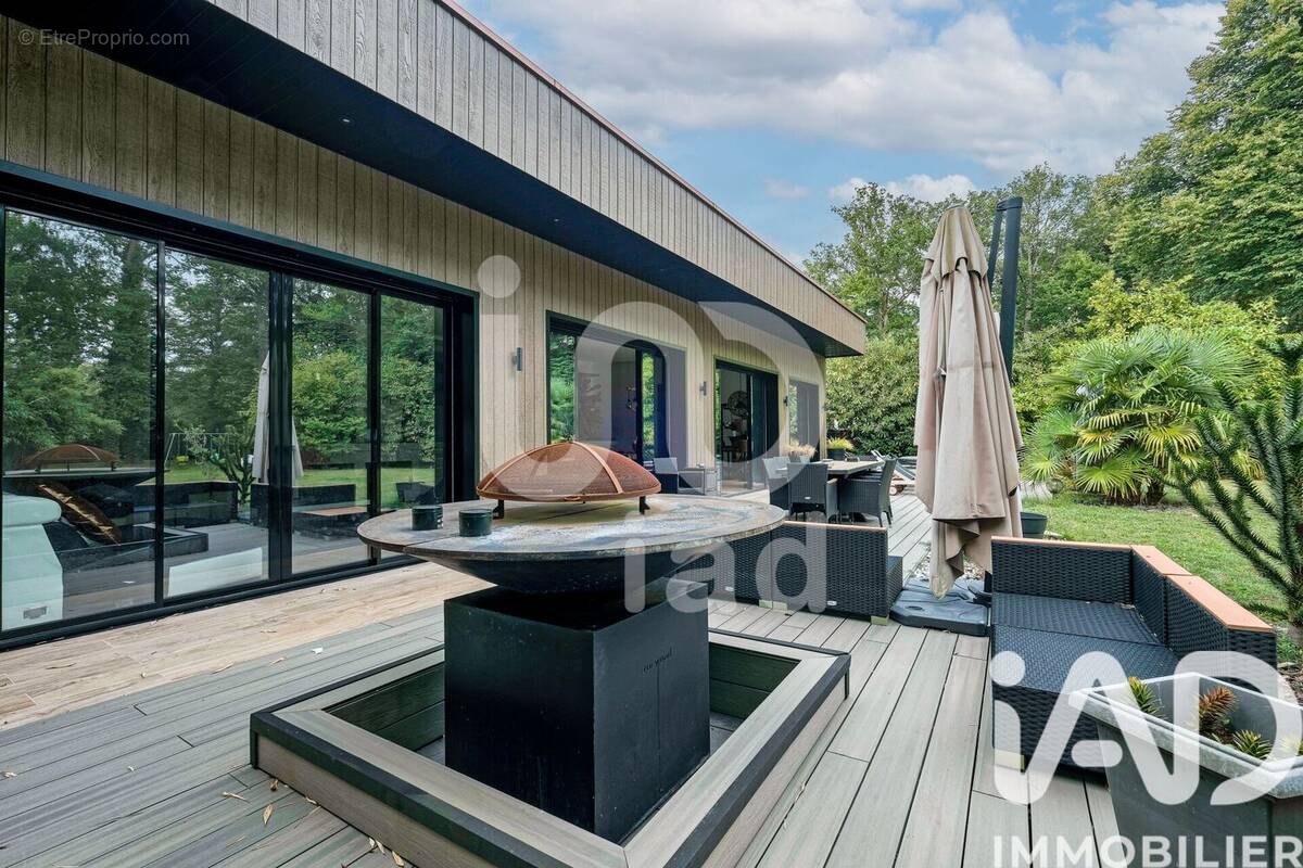 Photo 1 - Maison à LAMORLAYE