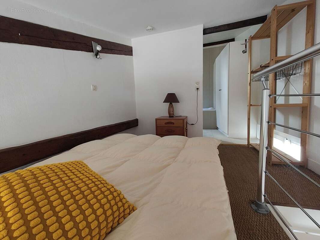 Appartement à PARIS-7E