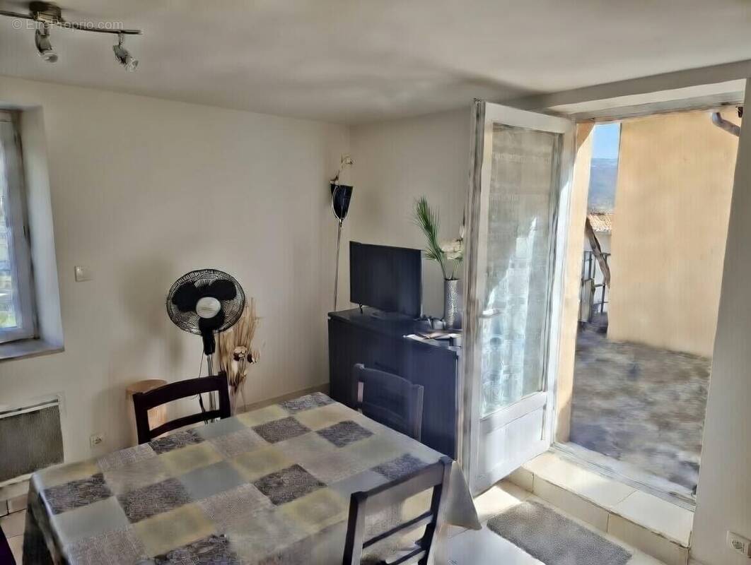 Appartement à DECAZEVILLE