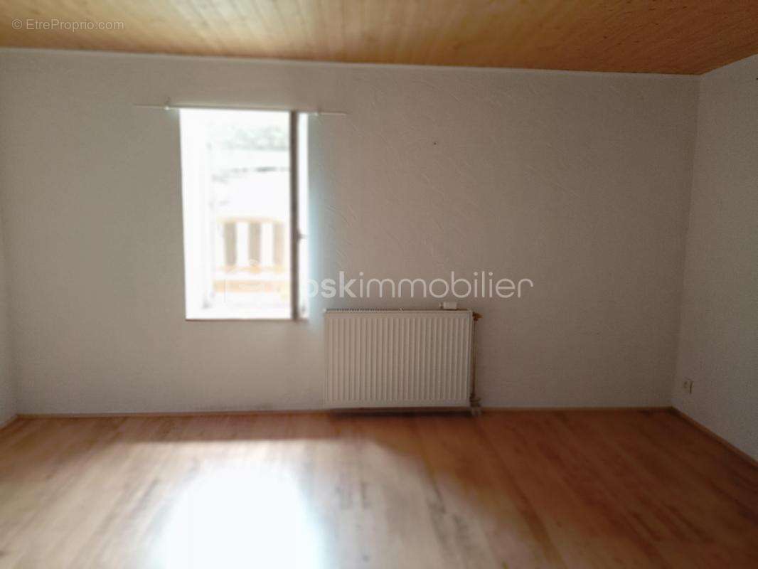 Maison à VIRIEU-LE-GRAND