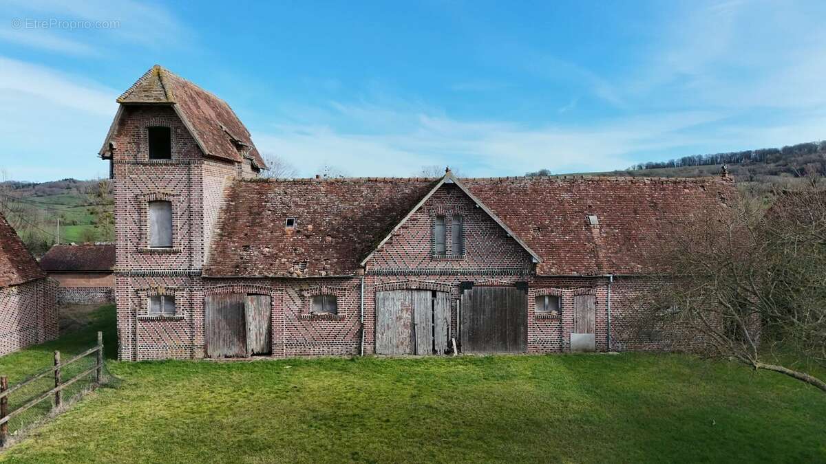 Maison à LES MOUTIERS-EN-AUGE