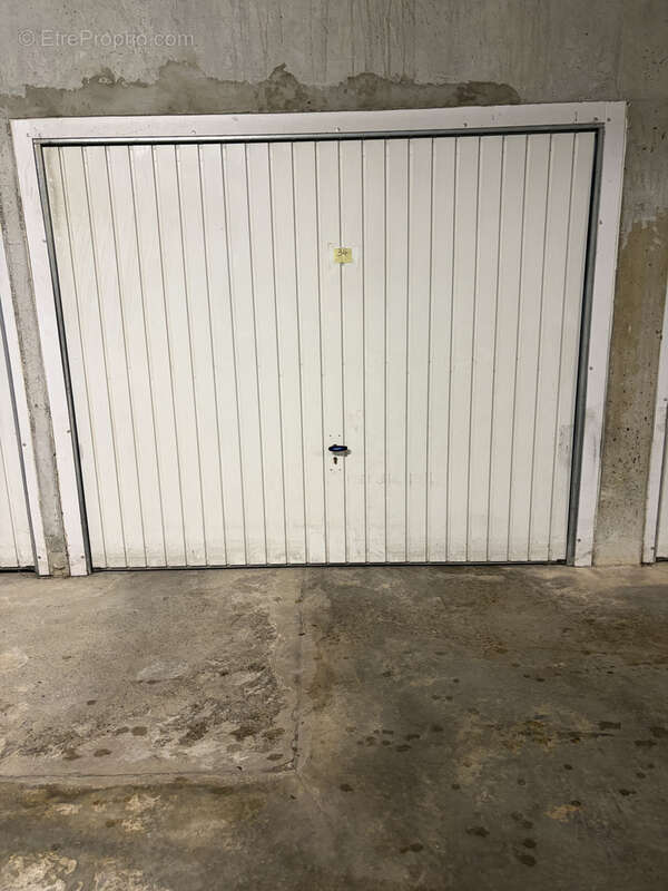 Parking à ANGLET