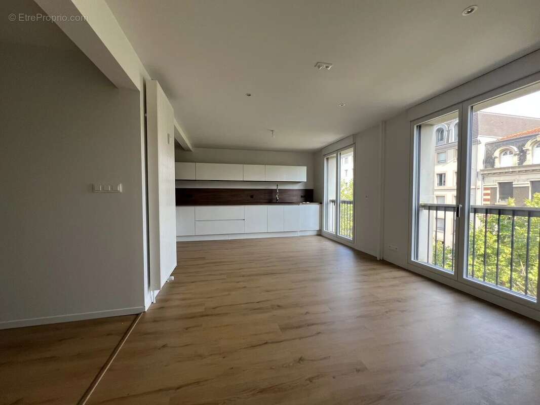 Appartement de 90 m² avec parking  - Secteur prisé rue Blatin - photo 5