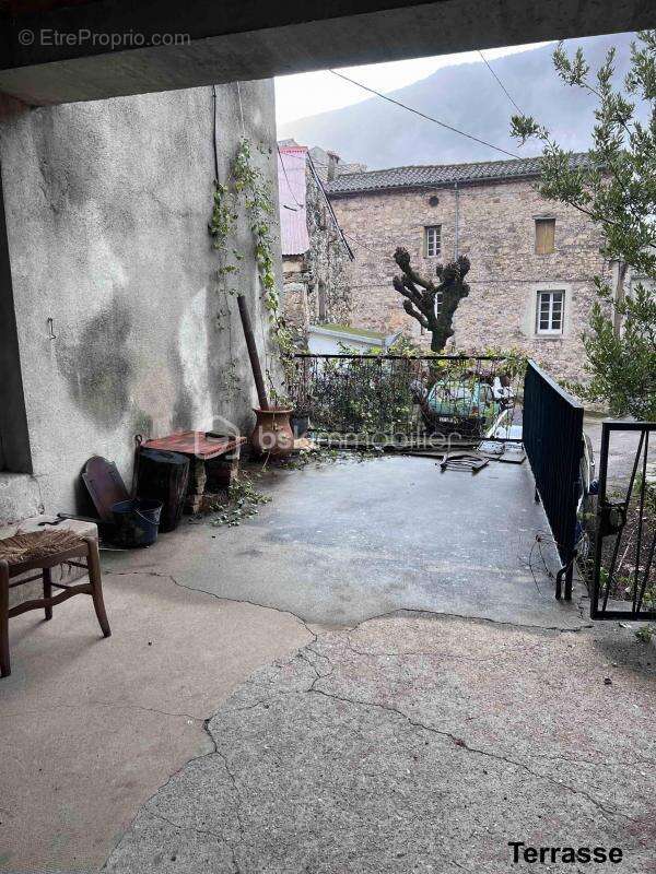 Maison à BEZ-ET-ESPARON