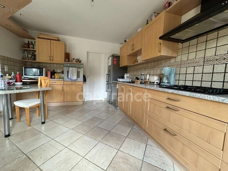 Maison à vendre 10 pièces VAUNAC (24)170m² sur 5160m² de terrain - photo 5