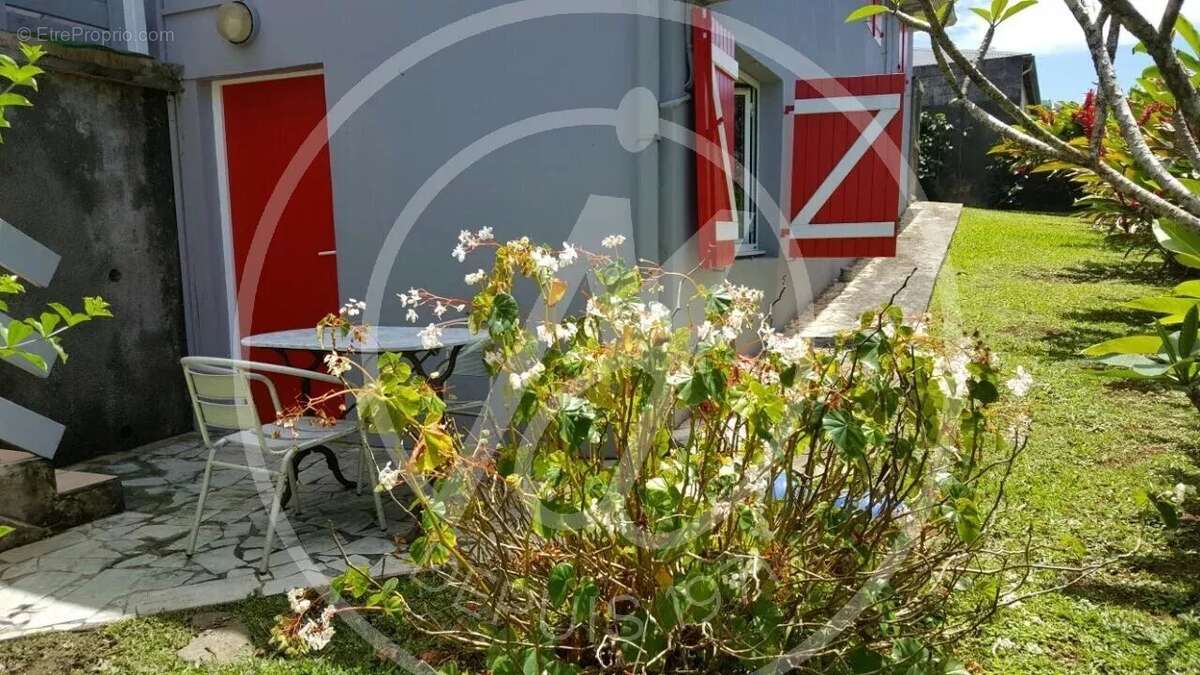 Maison à PETIT-BOURG