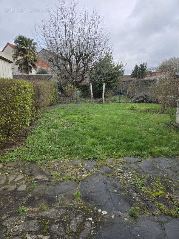 Maison à LE BLANC-MESNIL