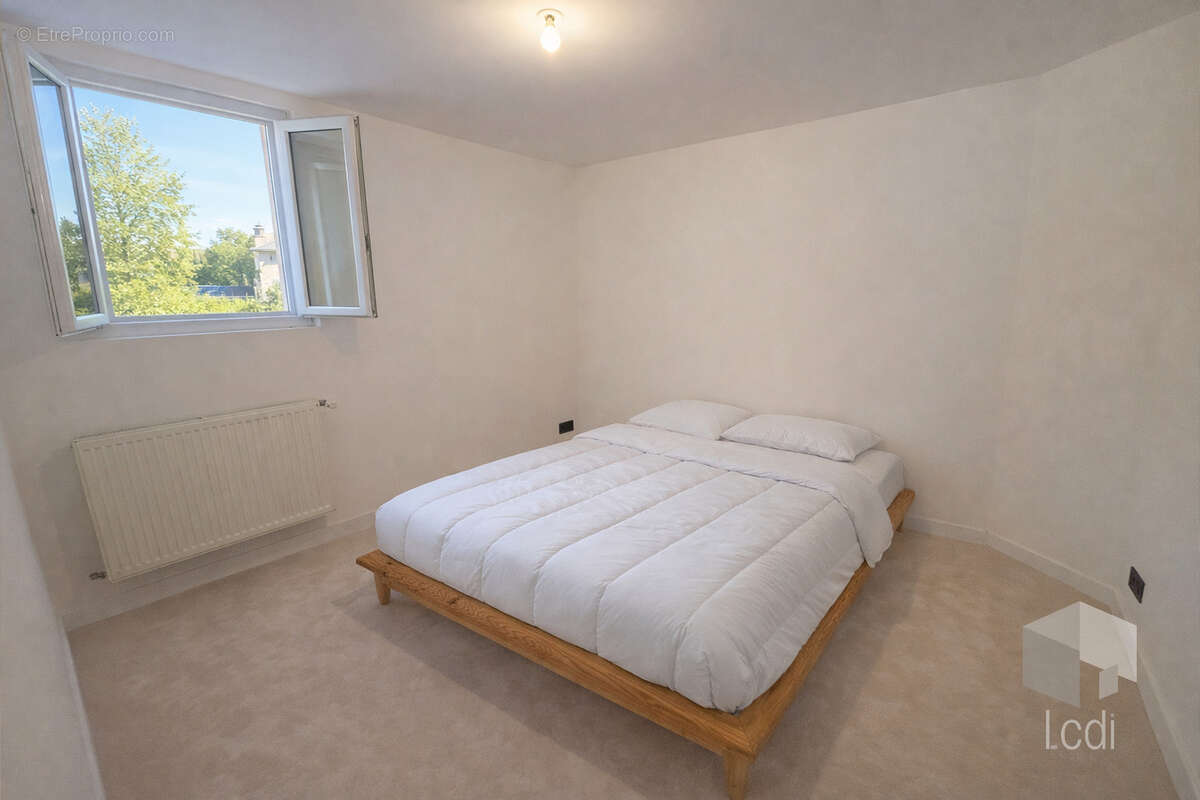 SAVASSE, maison en pierre de 165 m2 - photo 12