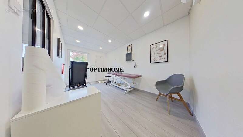 Commerce à TUCQUEGNIEUX