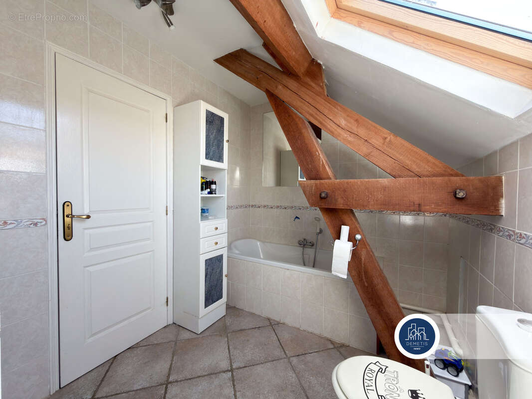 Propriété de caractère avec trois habitations, piscine et dépendances - photo 12