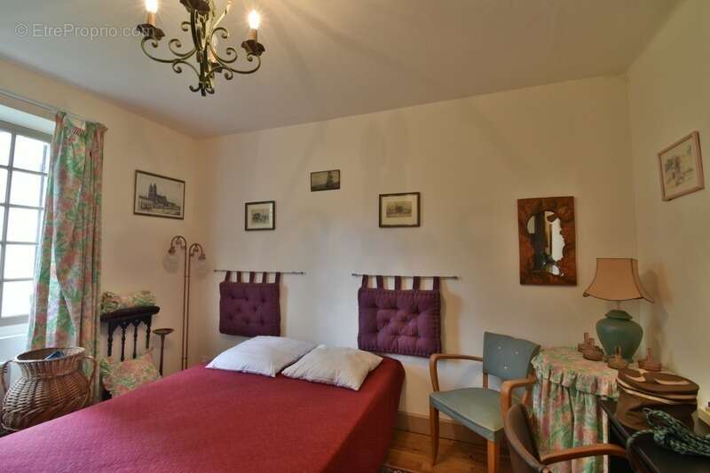 Maison à LE PONT-CHRETIEN-CHABENET