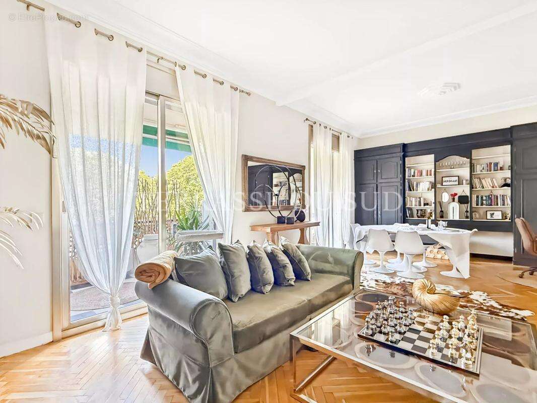Appartement à MARSEILLE-8E