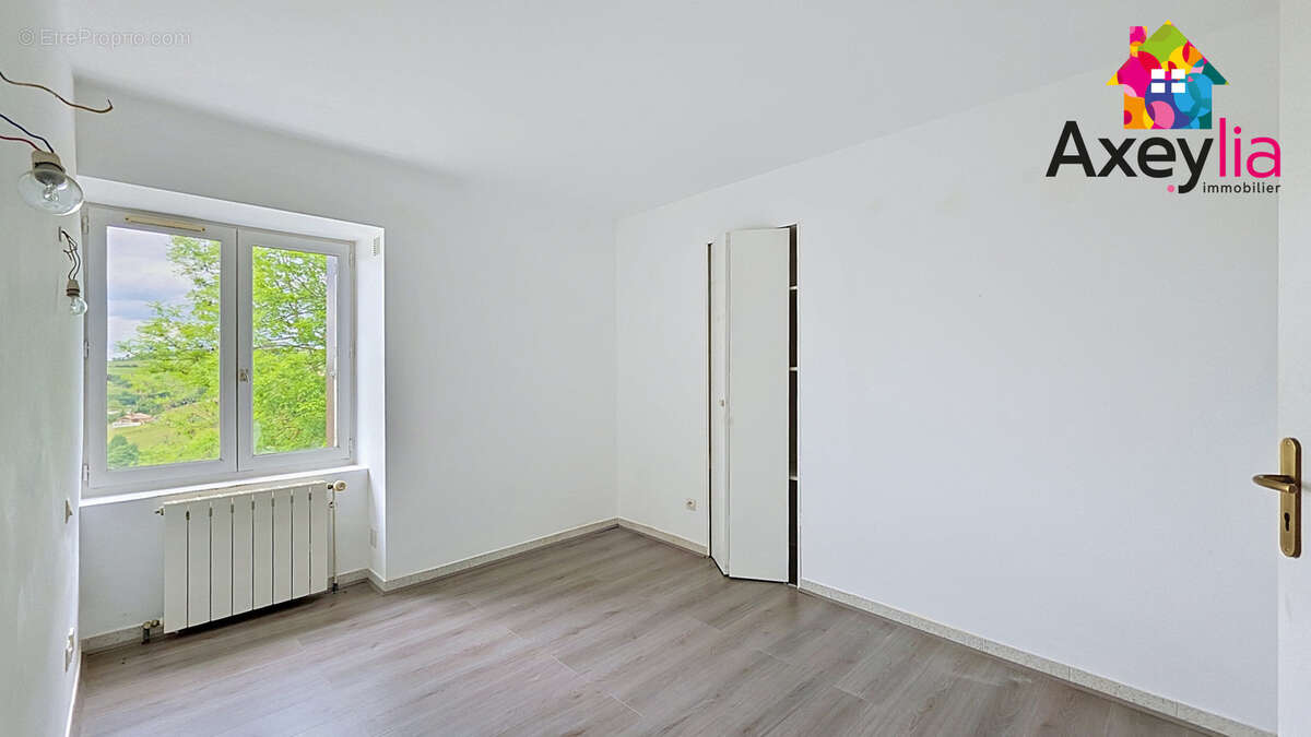 Appartement à SAINTE-COLOMBE-SUR-GAND