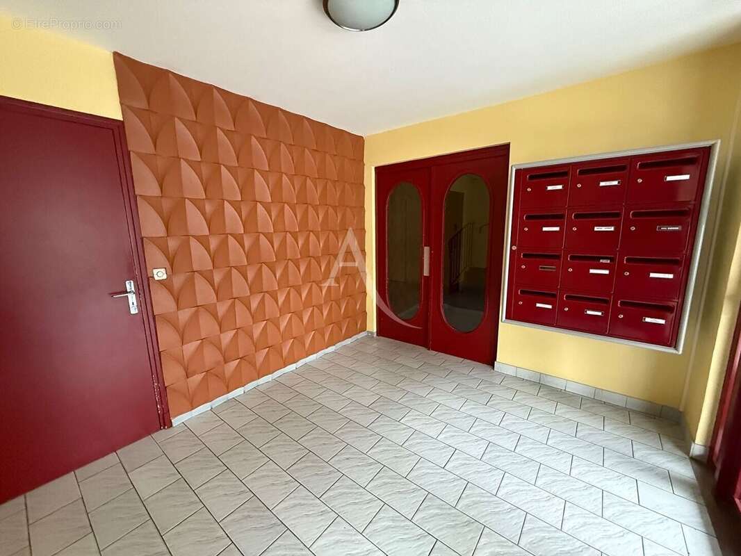 Centre ville Appartement T2 duplex et 2 balcons - photo 10