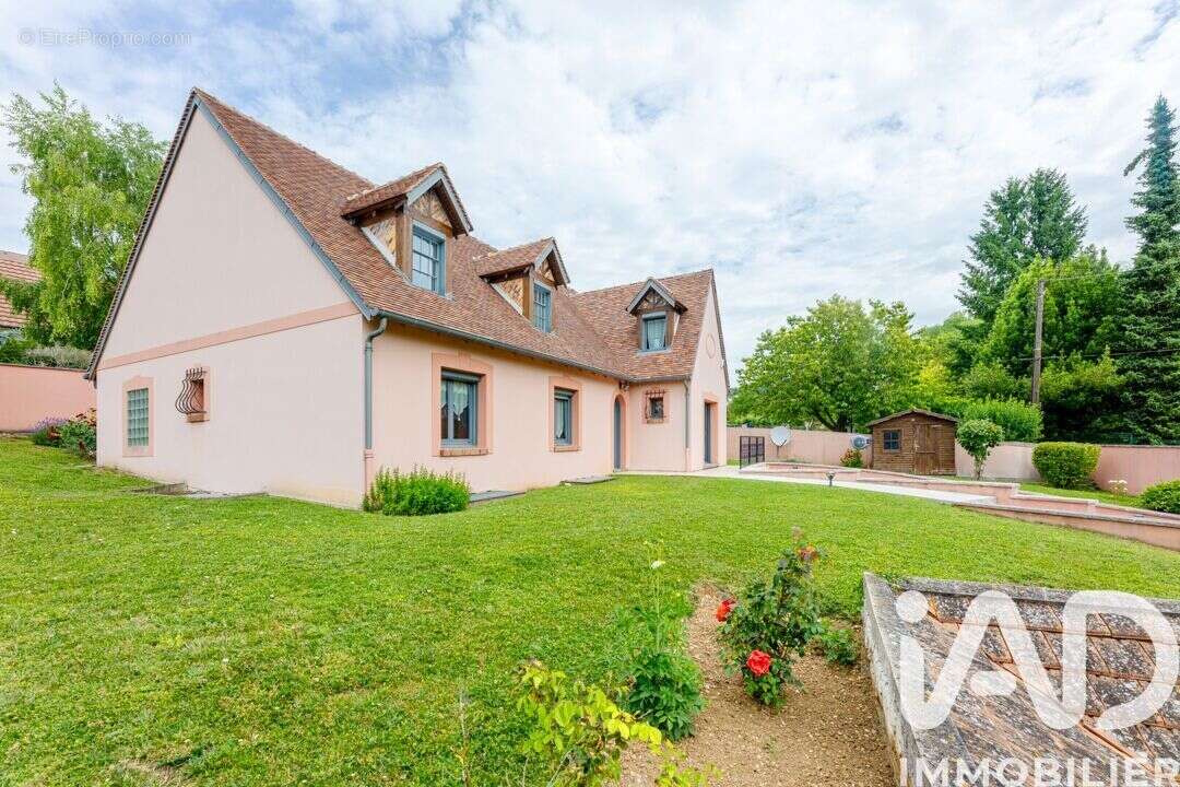 Maison 188 m² à Juziers  - photo 2