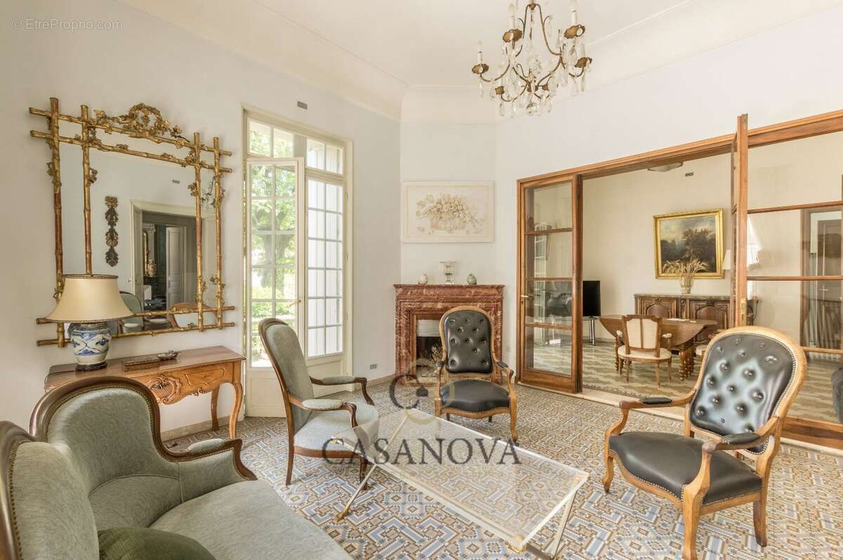 Maison à MAUGUIO