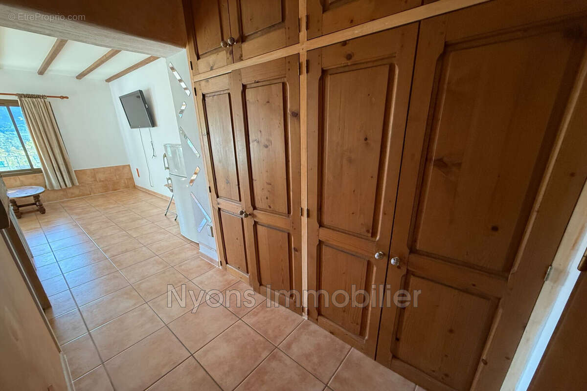 Appartement à AUBRES