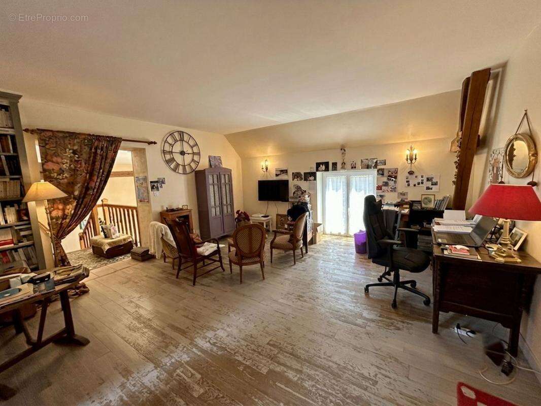 Maison à COSNE-COURS-SUR-LOIRE