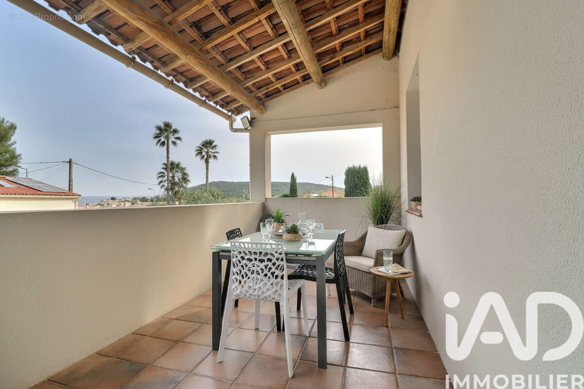 Photo 4 - Maison à SAINT-MITRE-LES-REMPARTS