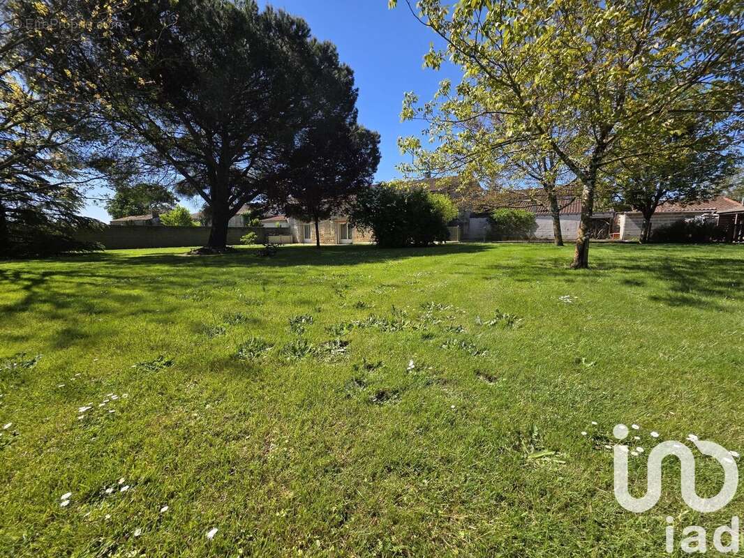 Photo 8 - Maison à NIEUL-LES-SAINTES