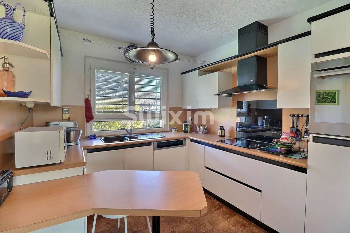 Maison à CRANVES-SALES