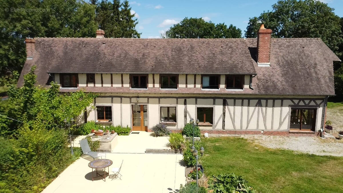 Maison à MONTREUIL-L'ARGILLE