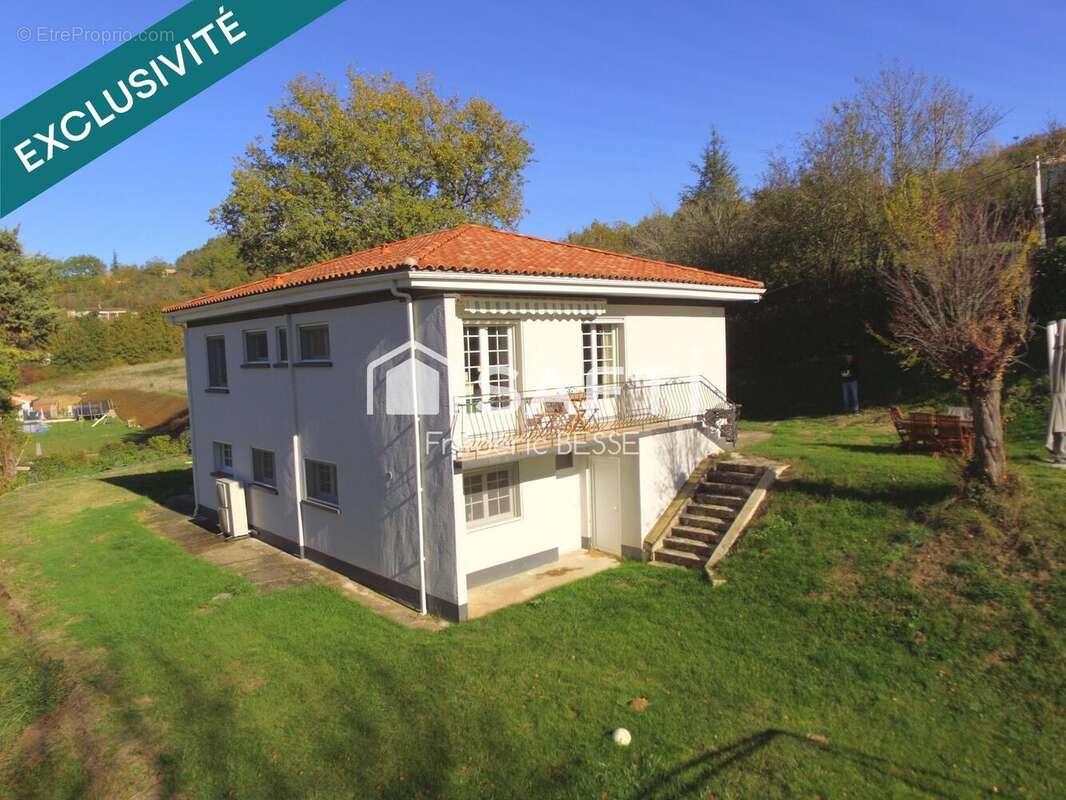 Photo 2 - Maison à SAINT-URCISSE