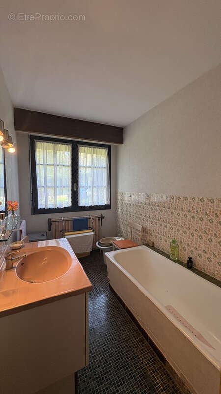 Maison à CIRES-LES-MELLO