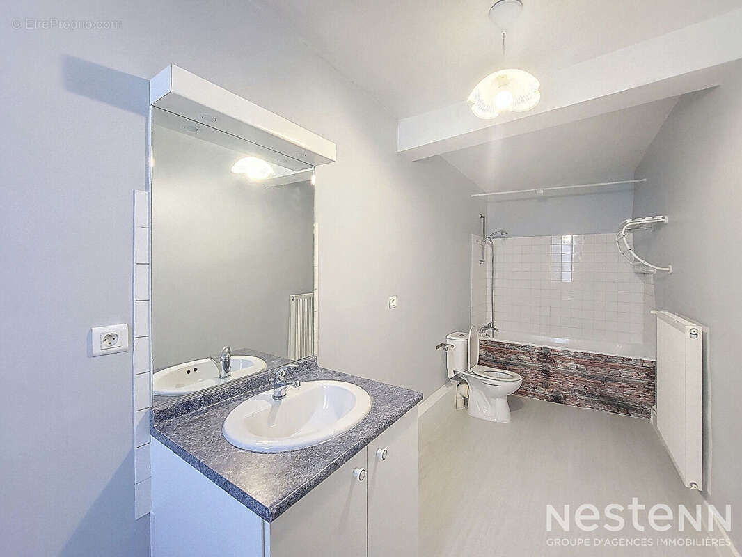 A Vendre Maison rénovée en pierre de 81 m² sur deux niveaux proche du centre-ville de Condom - photo 8