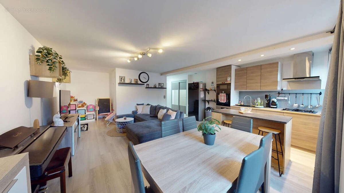 Appartement à VIZILLE