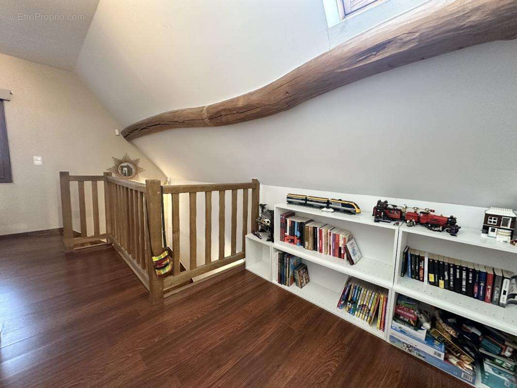 Maison à TREMBLAY-LES-VILLAGES