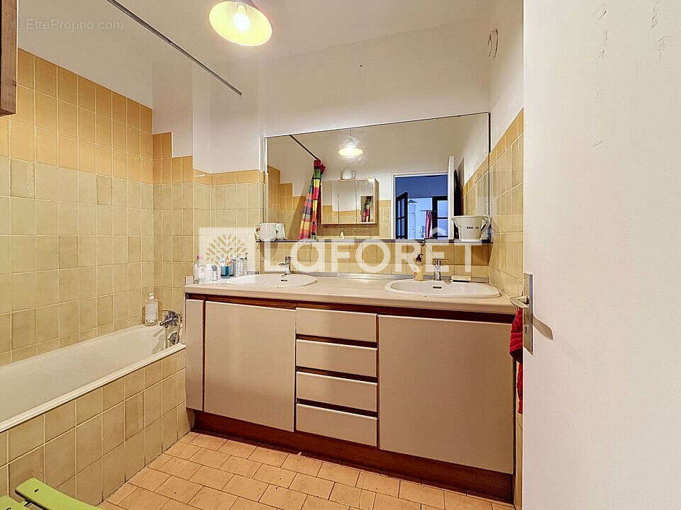 Appartement à MARSEILLE-8E