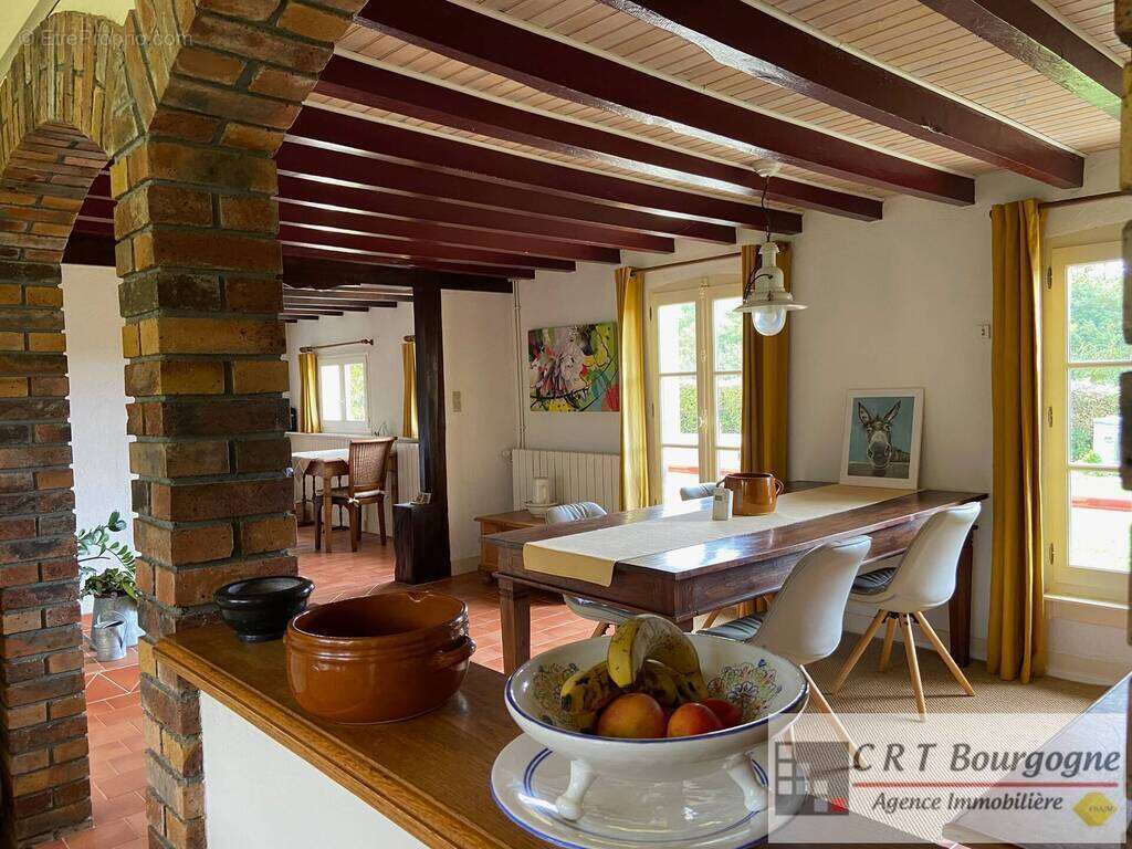 Maison à MOULINS-SUR-OUANNE