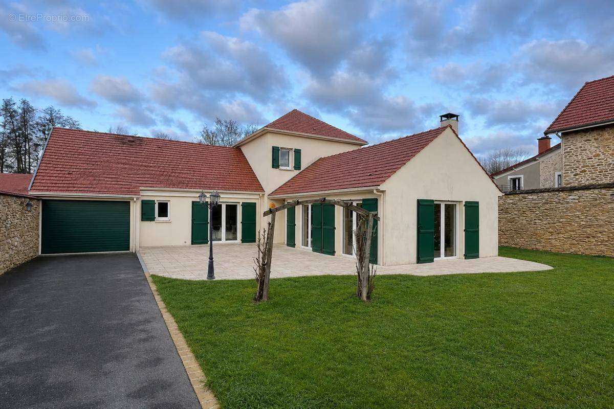Maison à TOURNAN-EN-BRIE