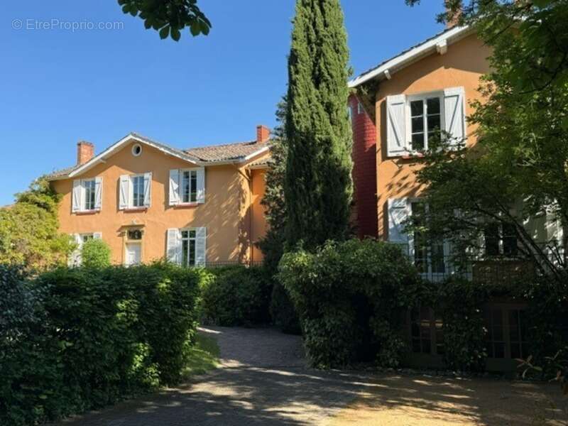 Maison à LACENAS
