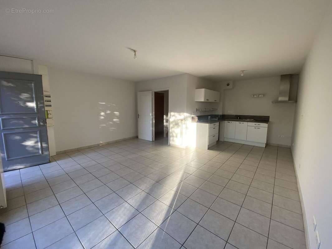 Appartement à JASSANS-RIOTTIER