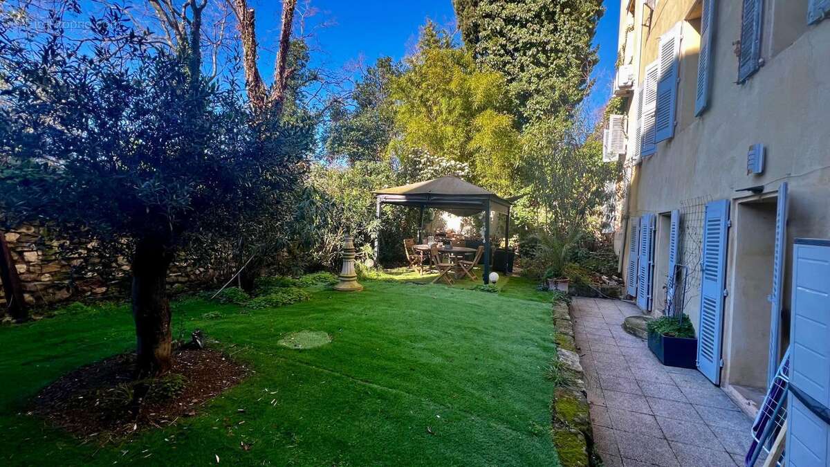 Appartement à AIX-EN-PROVENCE