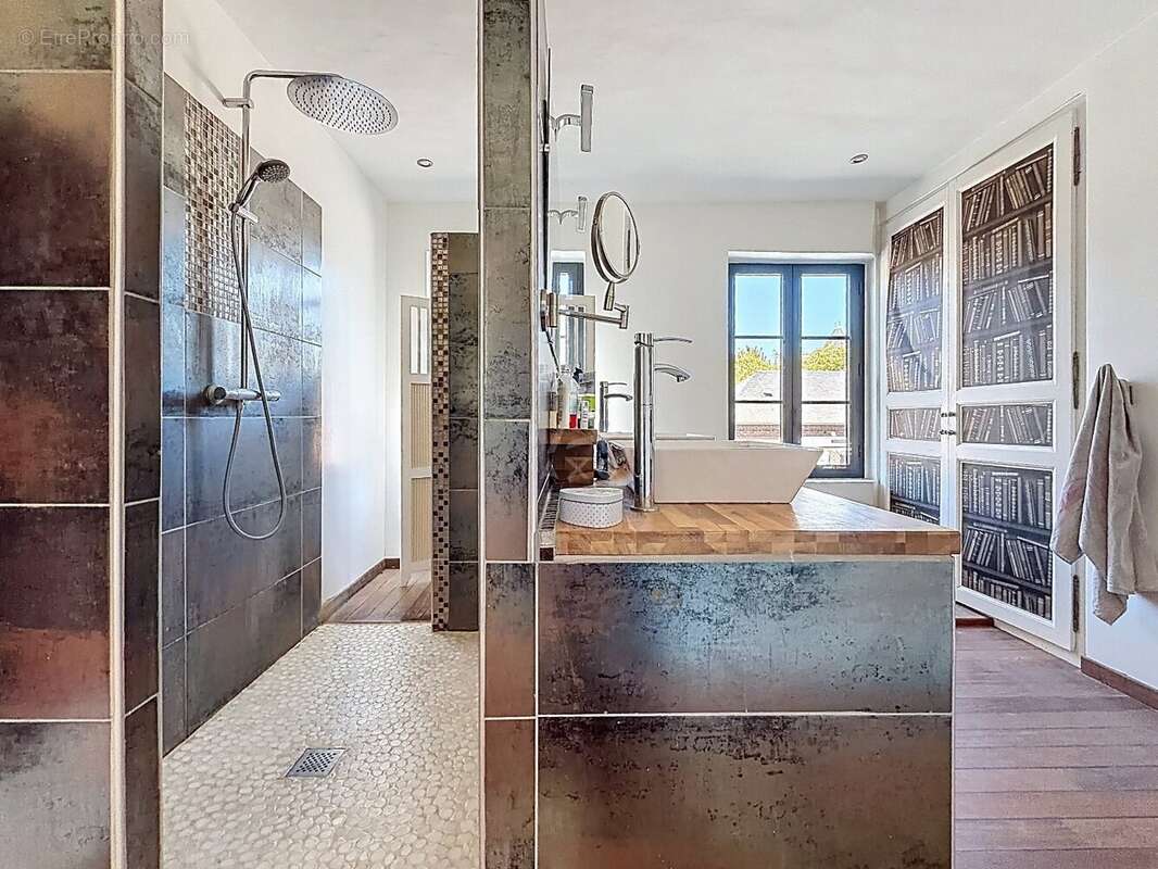 Maison à PONT-L'EVEQUE