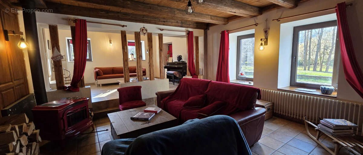 Champenay, commune de Plaine, spacieuse maison de caractère, rénovée, 192 m2, 4 chambres. - photo 16