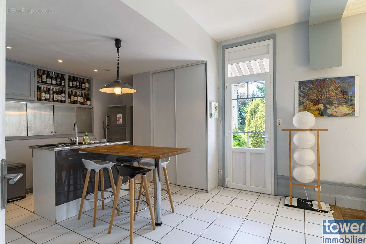Ensemble immobilier avec maison de maître à Montbron - photo 5