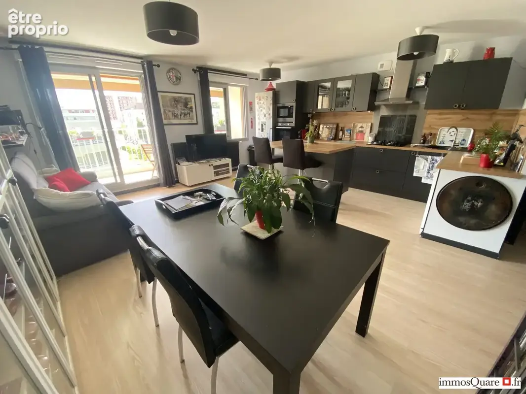 Appartement 71 m² à Villeurbanne  - photo 3