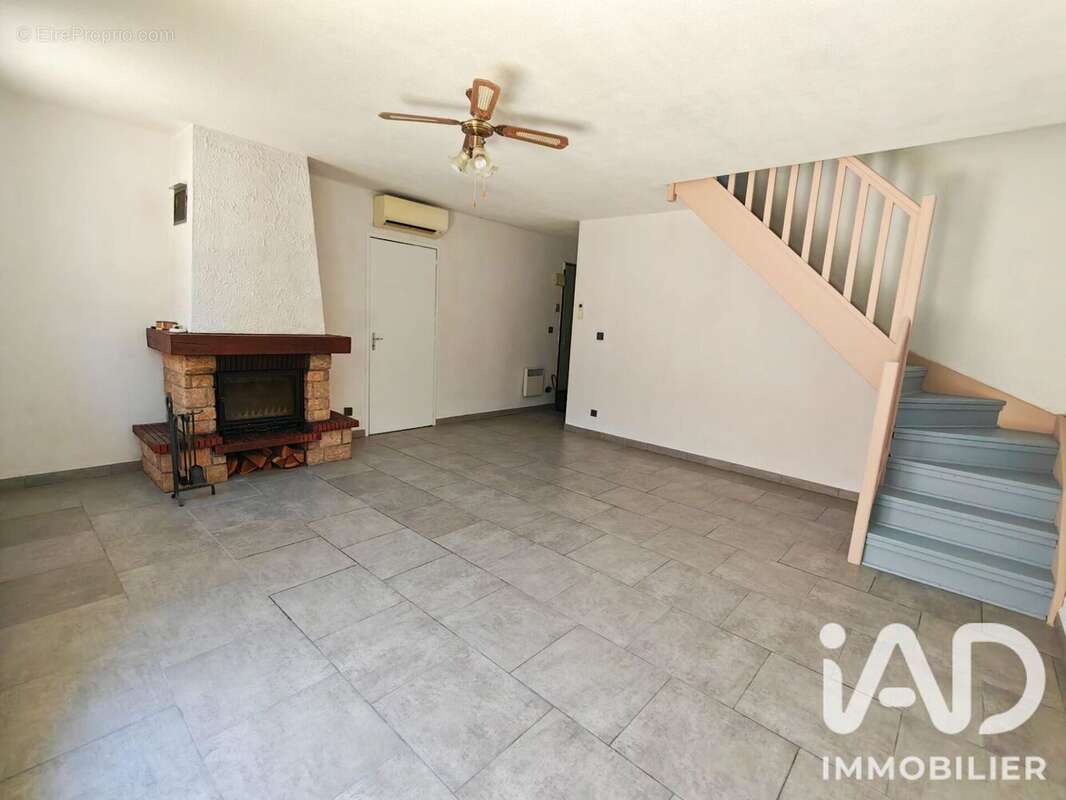 Photo 2 - Maison à MARSEILLE-10E