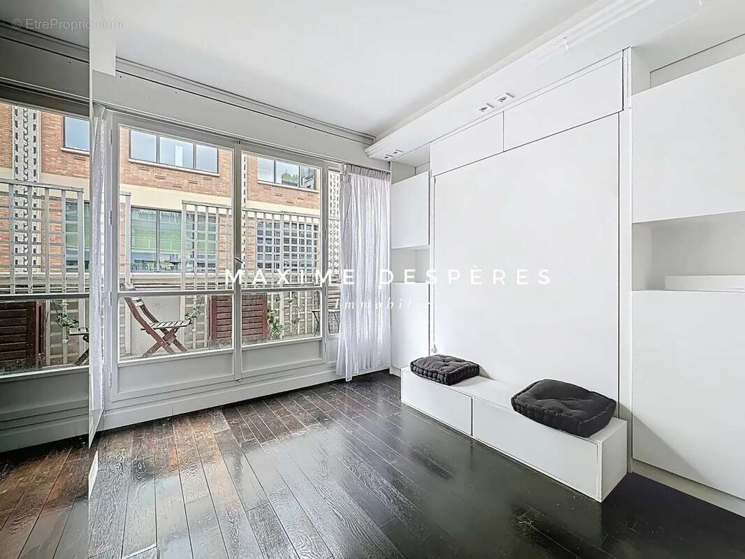 Appartement à NEUILLY-SUR-SEINE