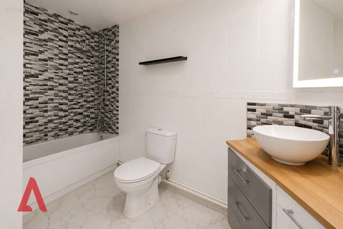 Maison de village avec garage et possibilité de créer jusqu'à 4 logements Airbnb  Fort potentiel d'investissement  Roujan  15 - photo 7