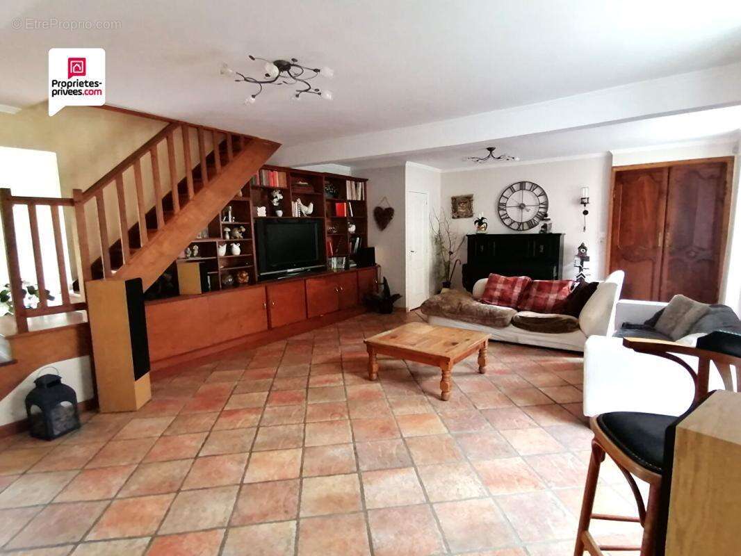 (95450) AVERNES - Maison de village 8 pièce(s) 225 m2, 5 chambres, jardin - photo 2